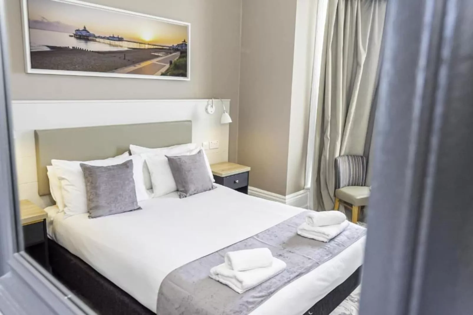 Standard Twin Room - Schlafzimmer
