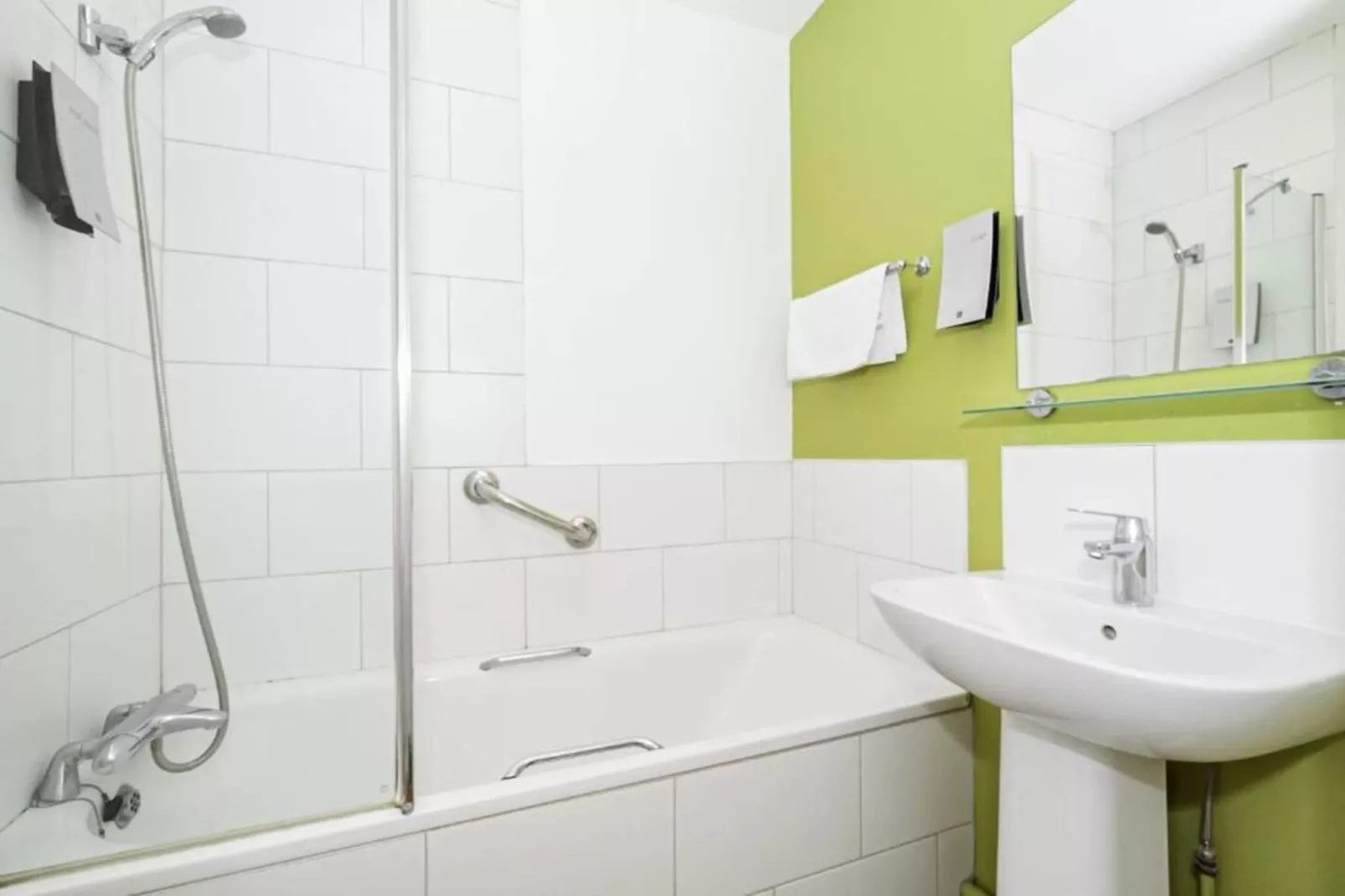 Standard Double Room - Badezimmer