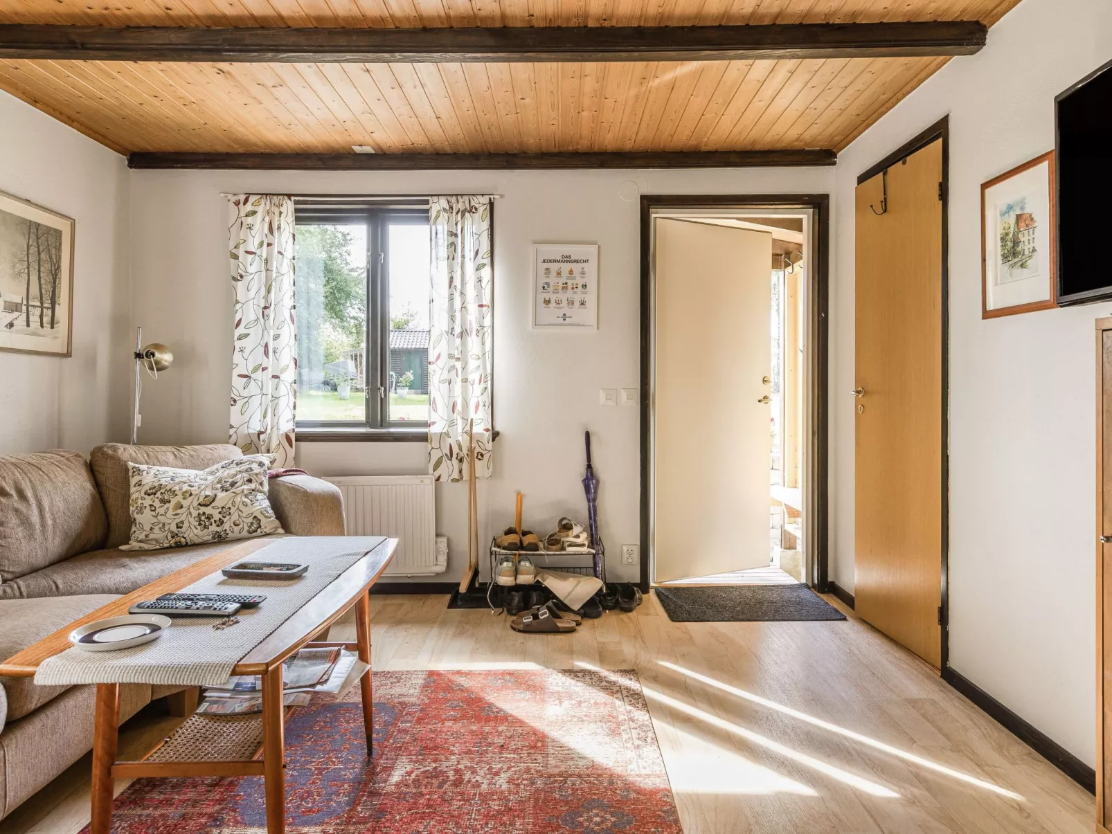 Kjuge Gula Huset-Inside