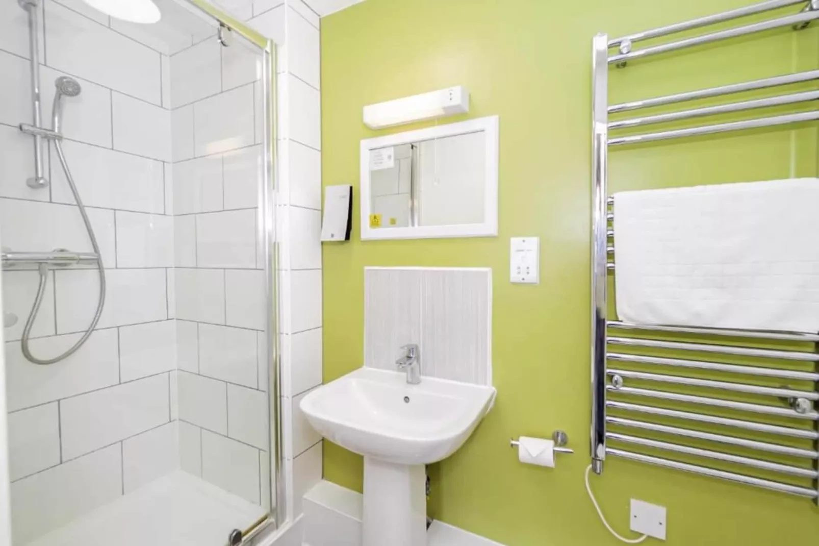 Standard Twin Room - Badezimmer