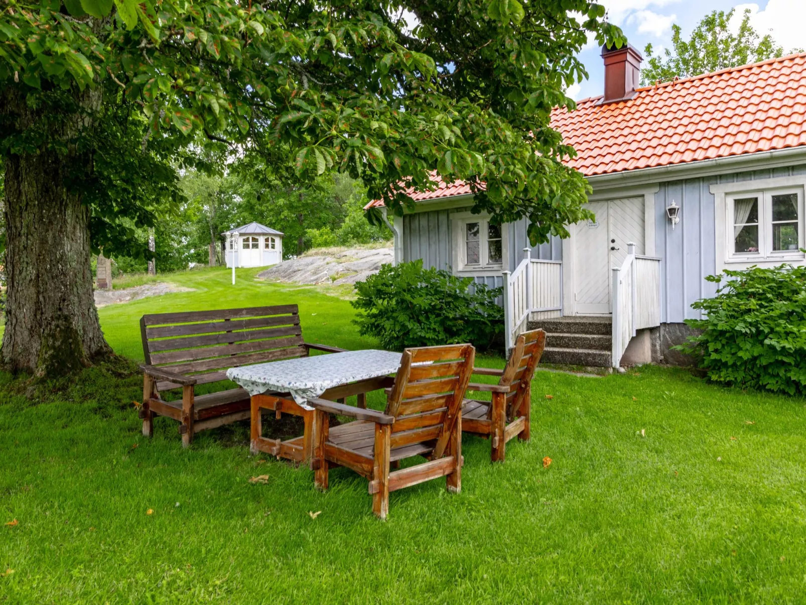 Hökagården-Outside