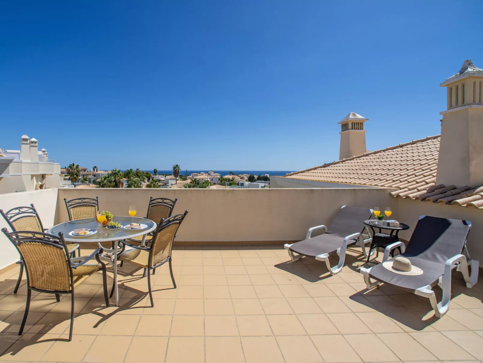 Penthouse Milea-Outside