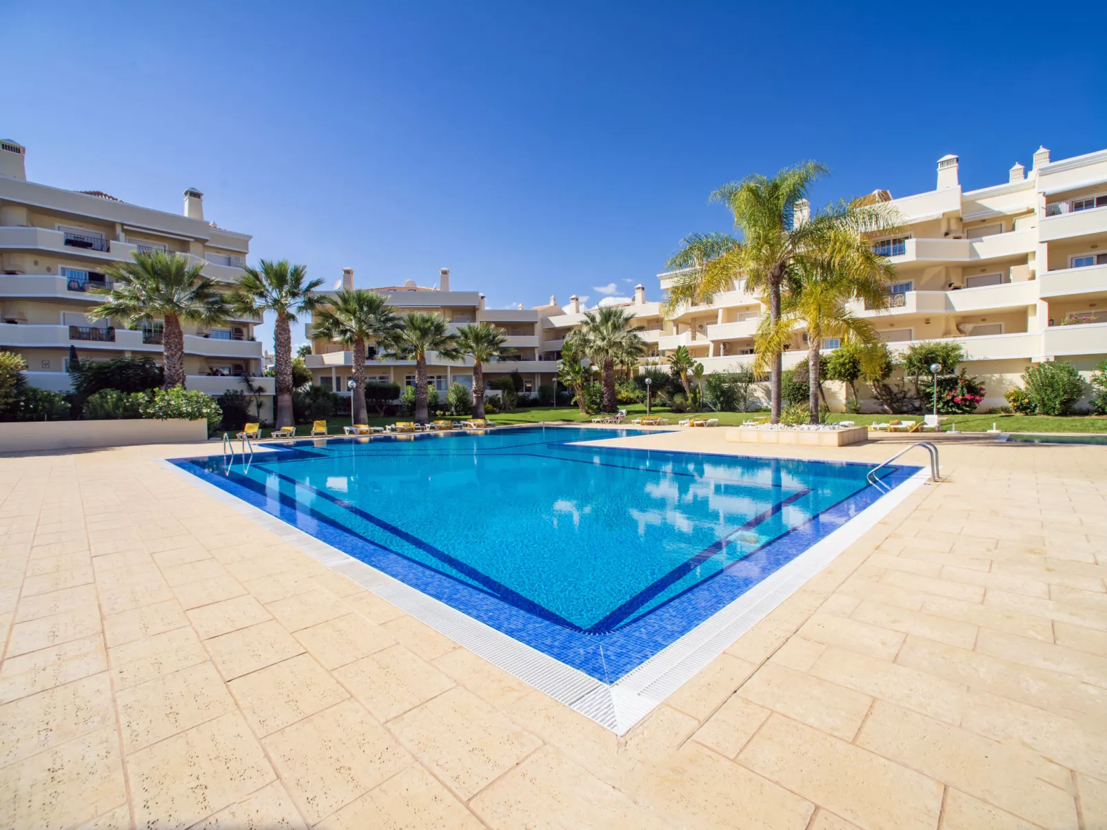 Penthouse Milea-Outside