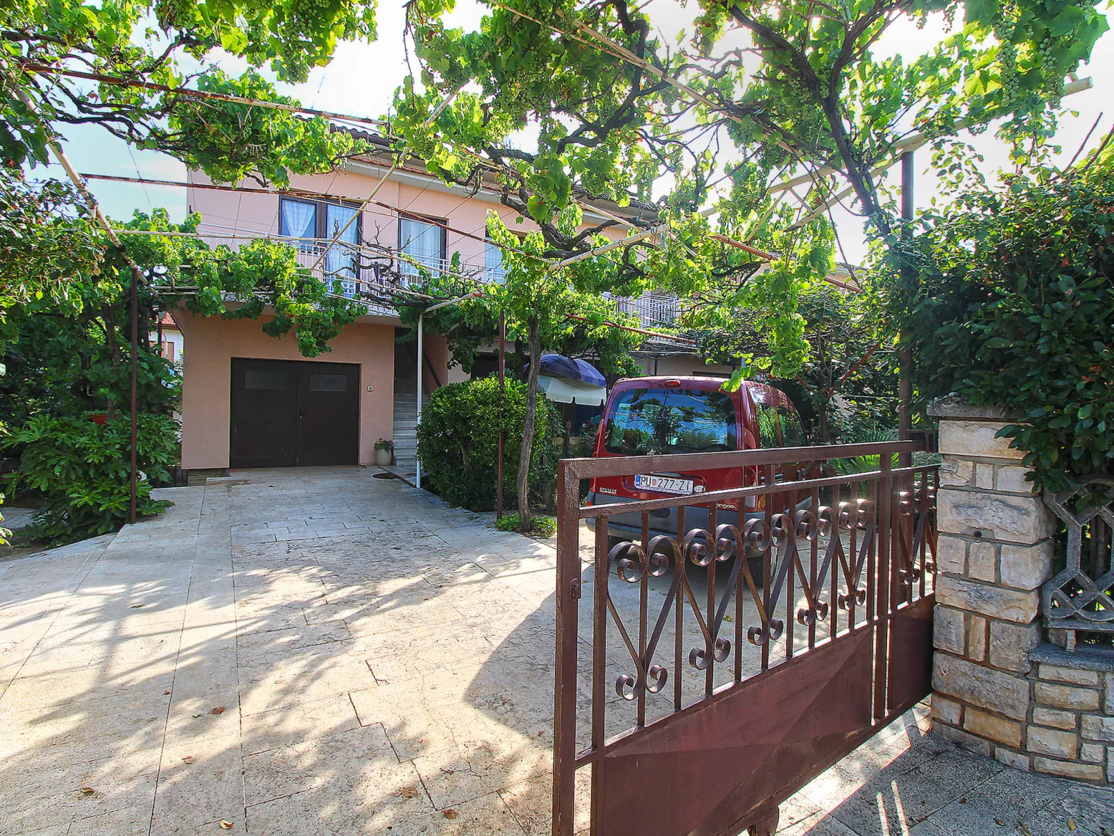 Apartment 2276