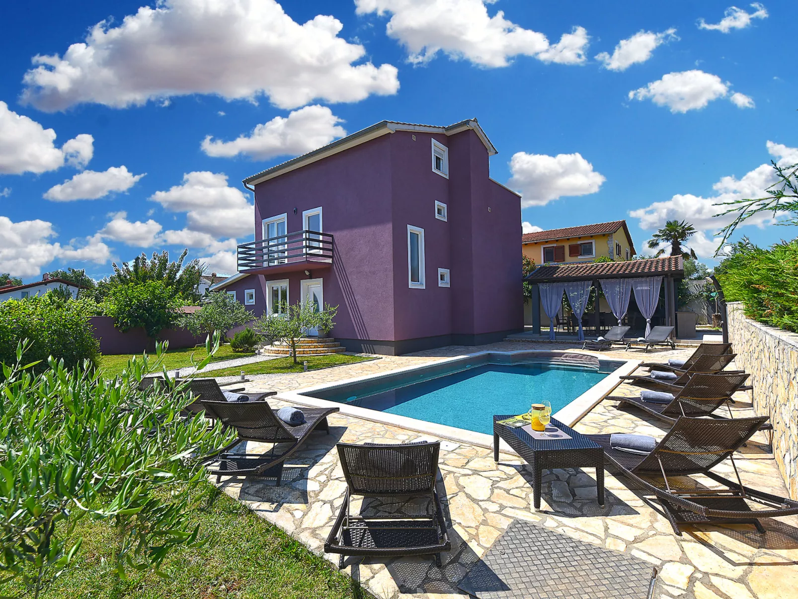 Villa 2019