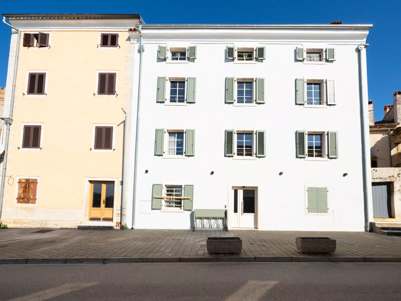 Apartment 2385