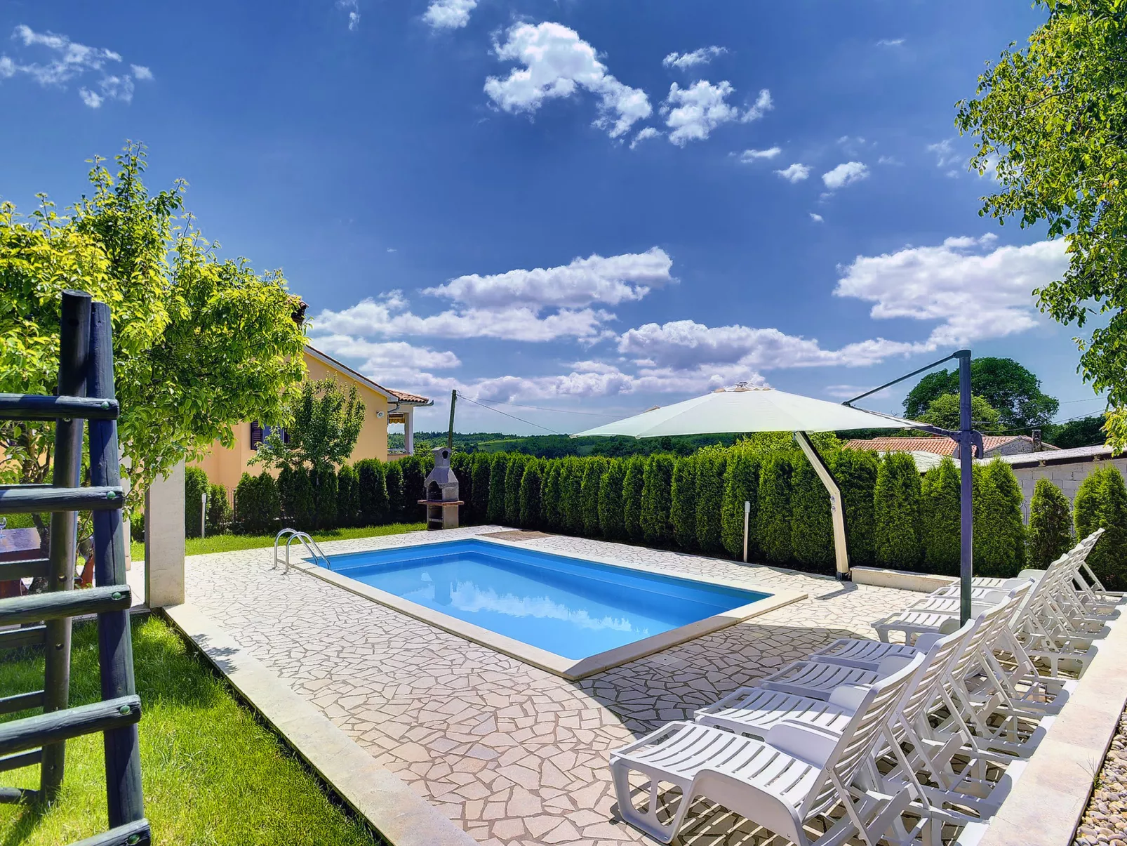 Villa Semy