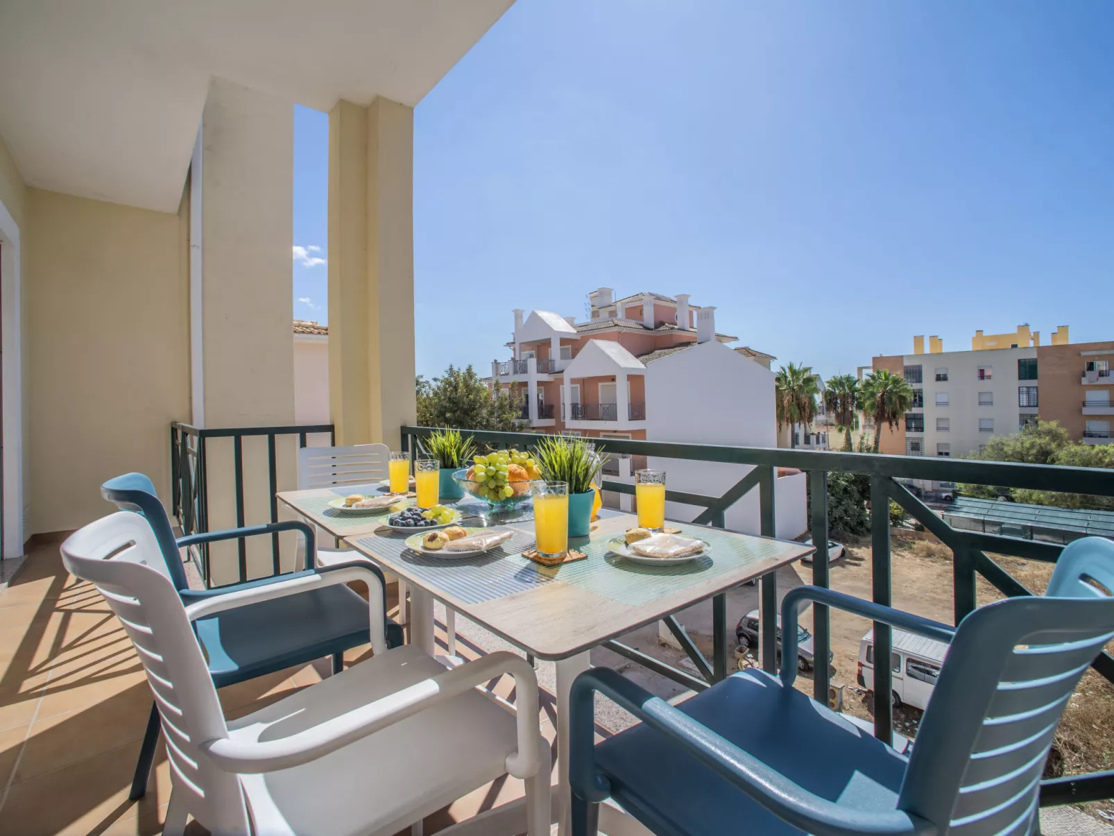 Sunny Beach Diamond-Outside