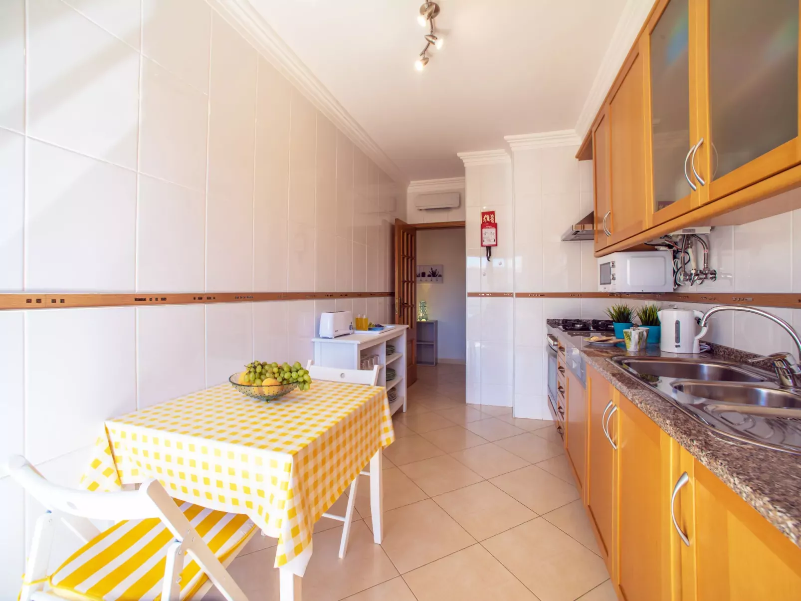 Sunny Beach Diamond-Inside