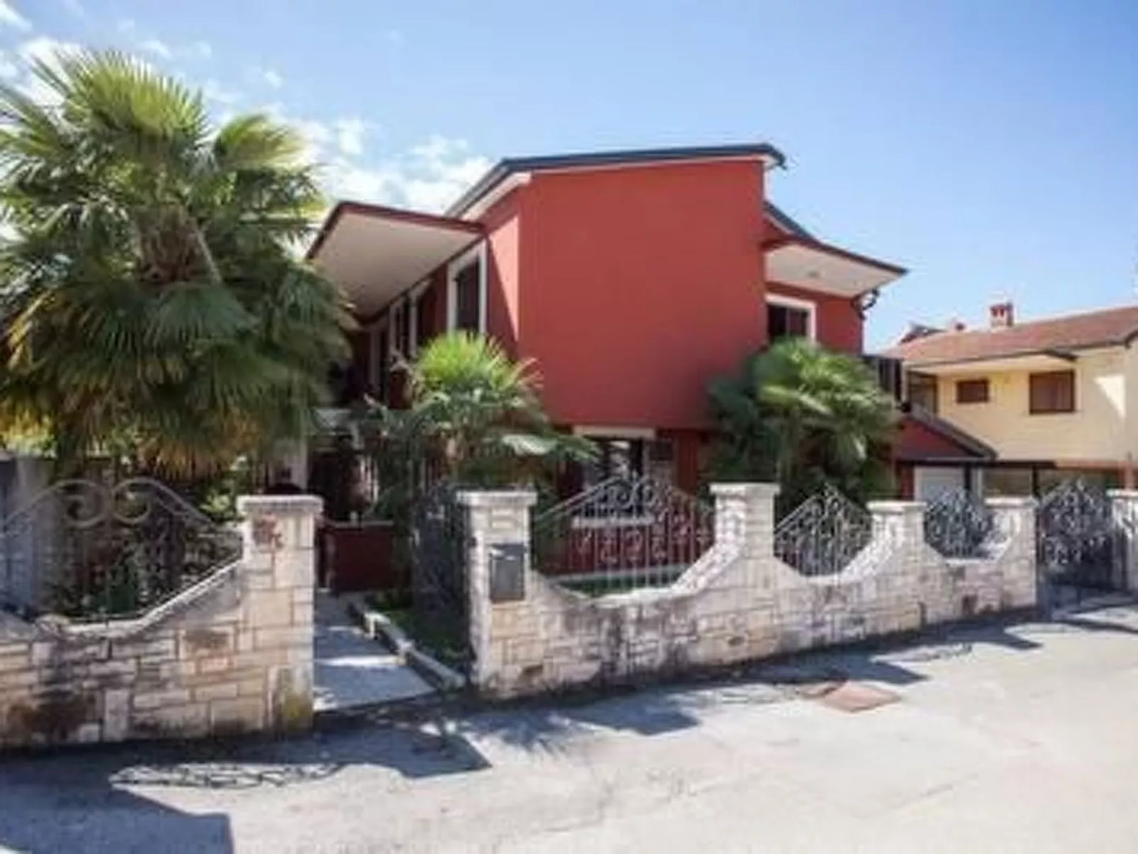 Große Ferienwohnung in Novigrad mit Schönem Garten