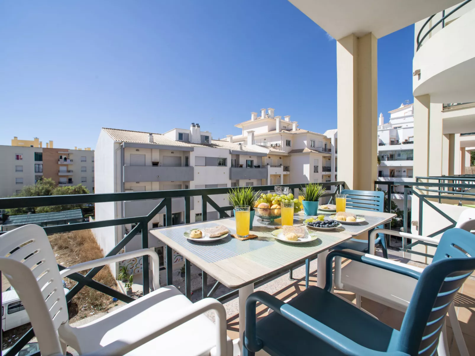 Sunny Beach Diamond-Outside