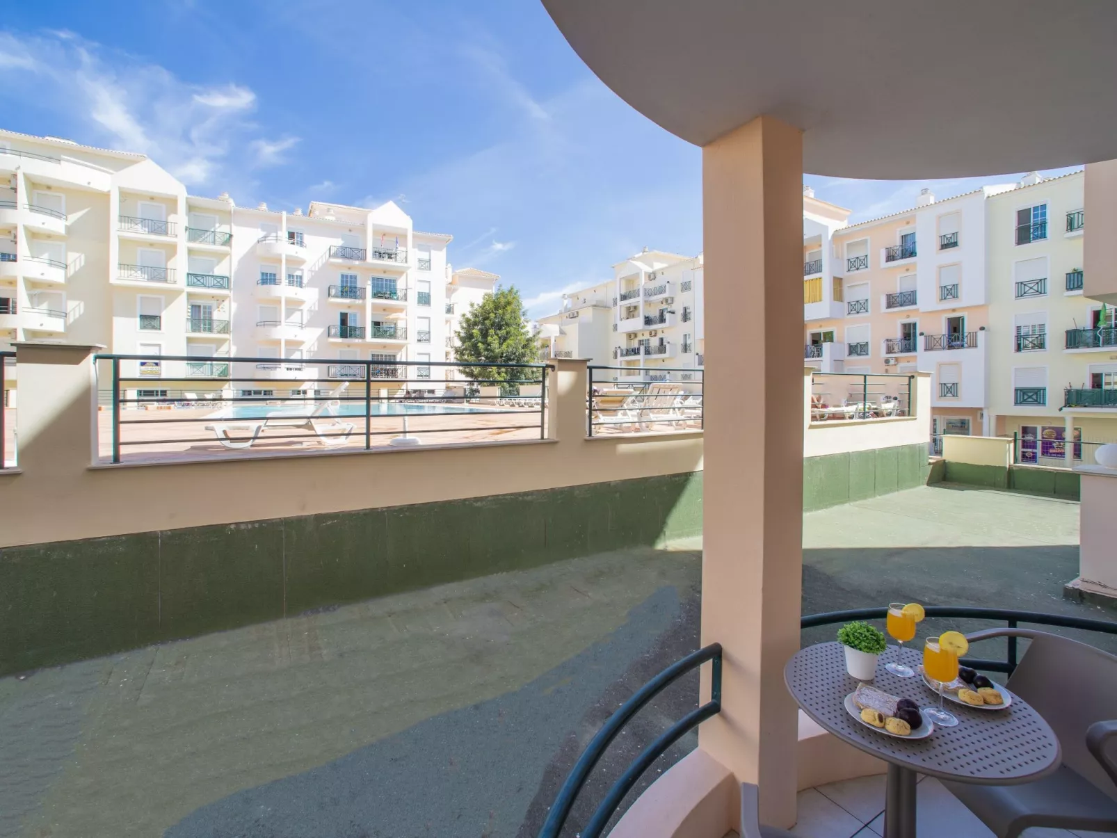 Sunny Beach Treasure-Dehors