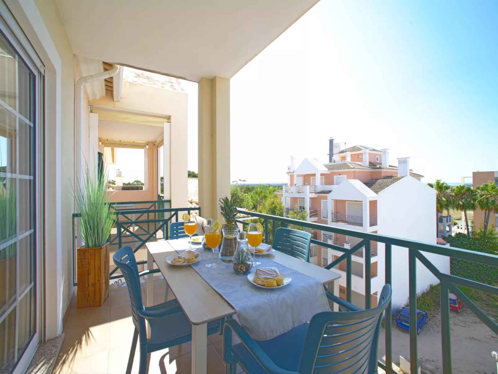 Sunny Beach Retreat-Dehors