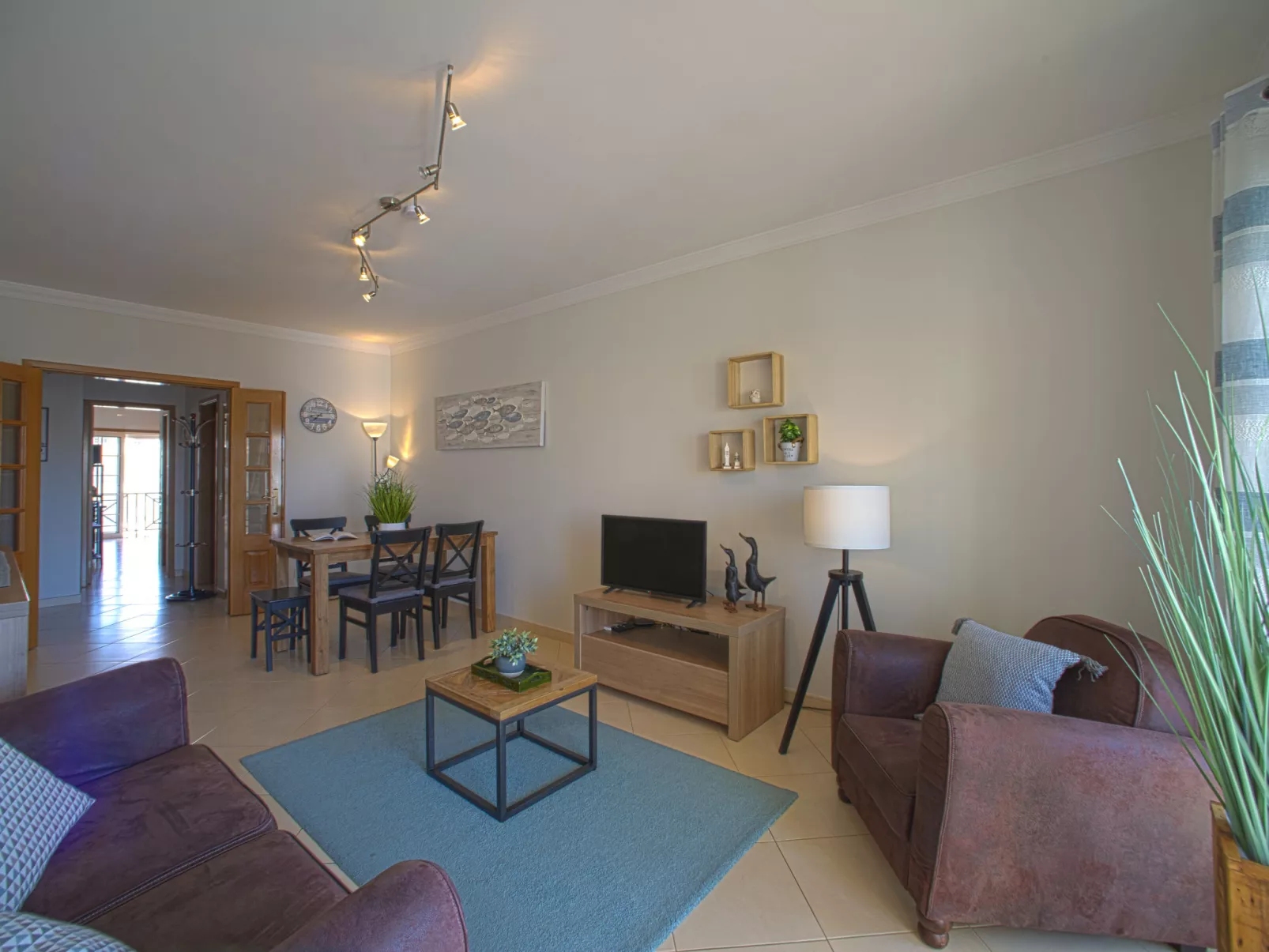 Sunny Beach Retreat-Dedans