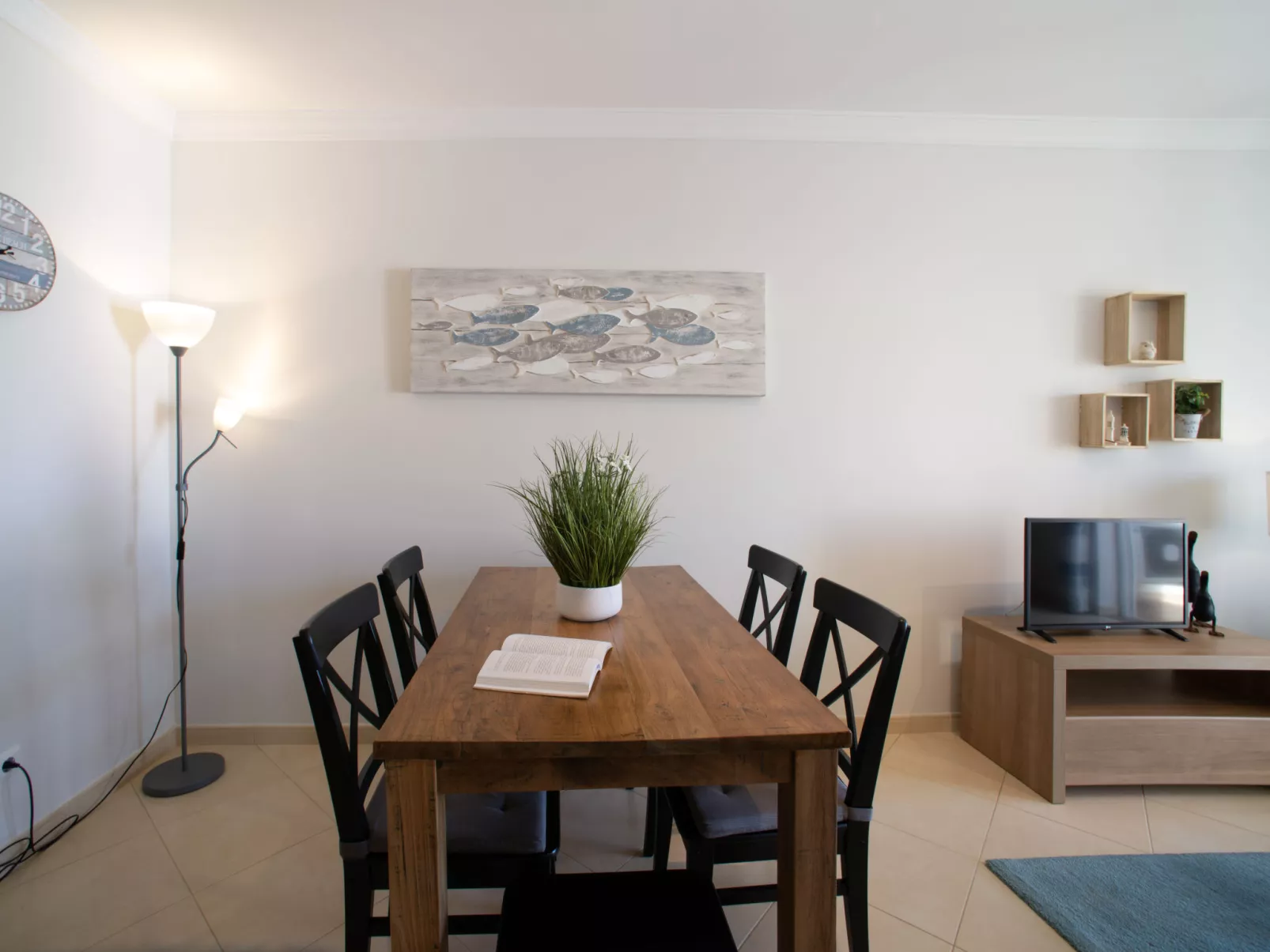 Sunny Beach Retreat-Dedans