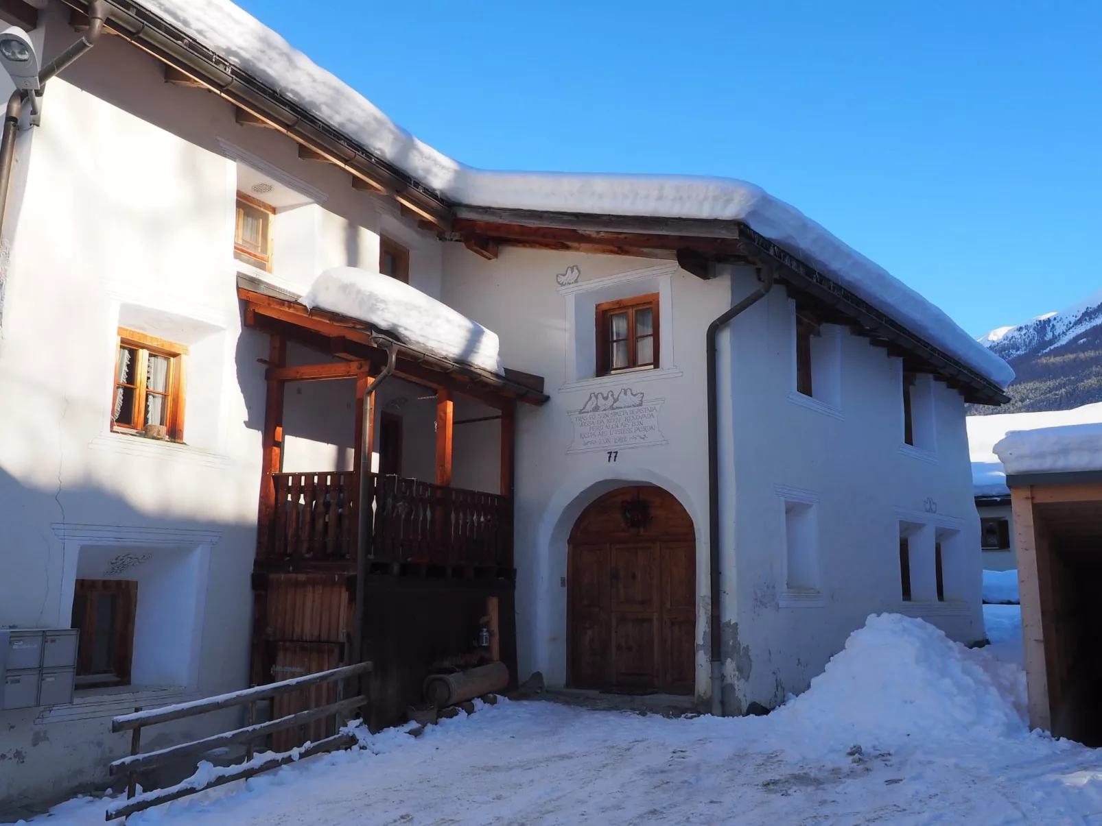 Chasa dals culombs, (Scuol).