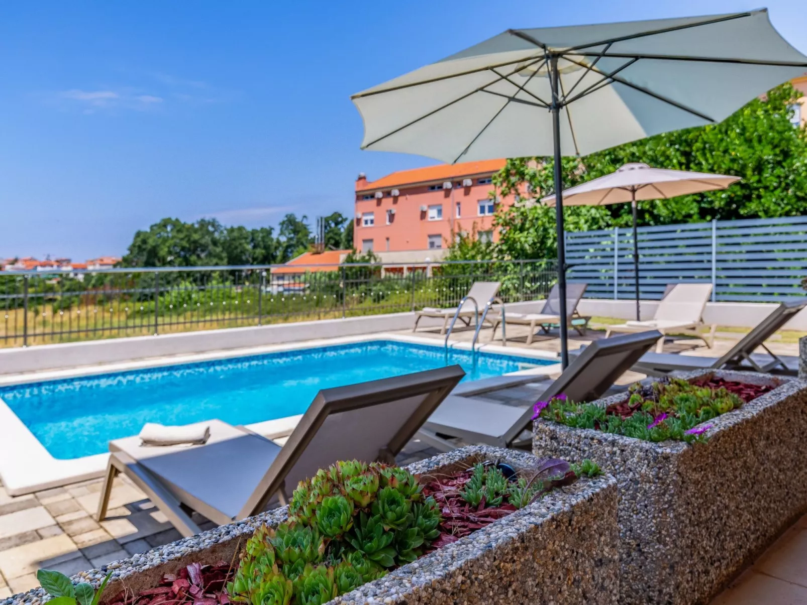 Villa Lotus 13G