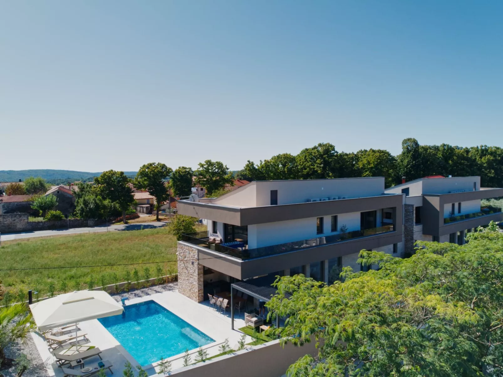 Villa Pieron & Bavigo Holiday Complex for 16 Persons