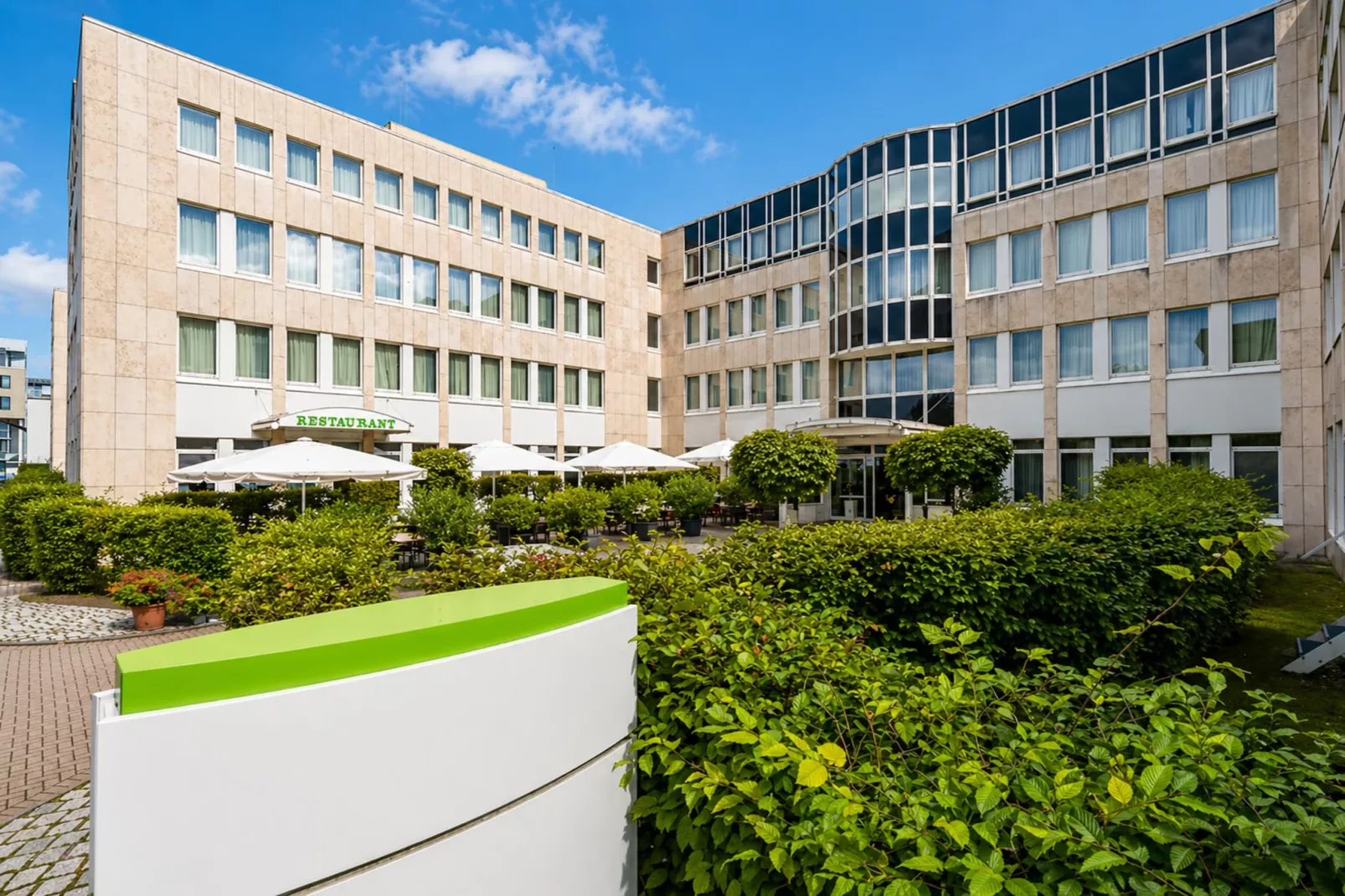 Holiday Inn Frankfurt Neu-Isenb - Standard Double Room