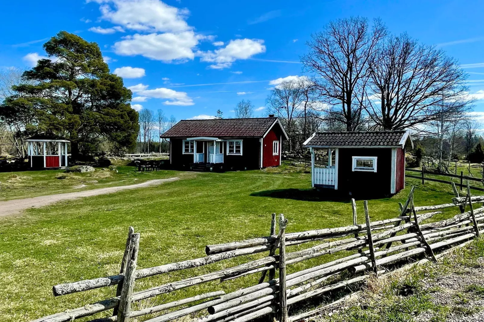 4 person holiday home in Mörlunda