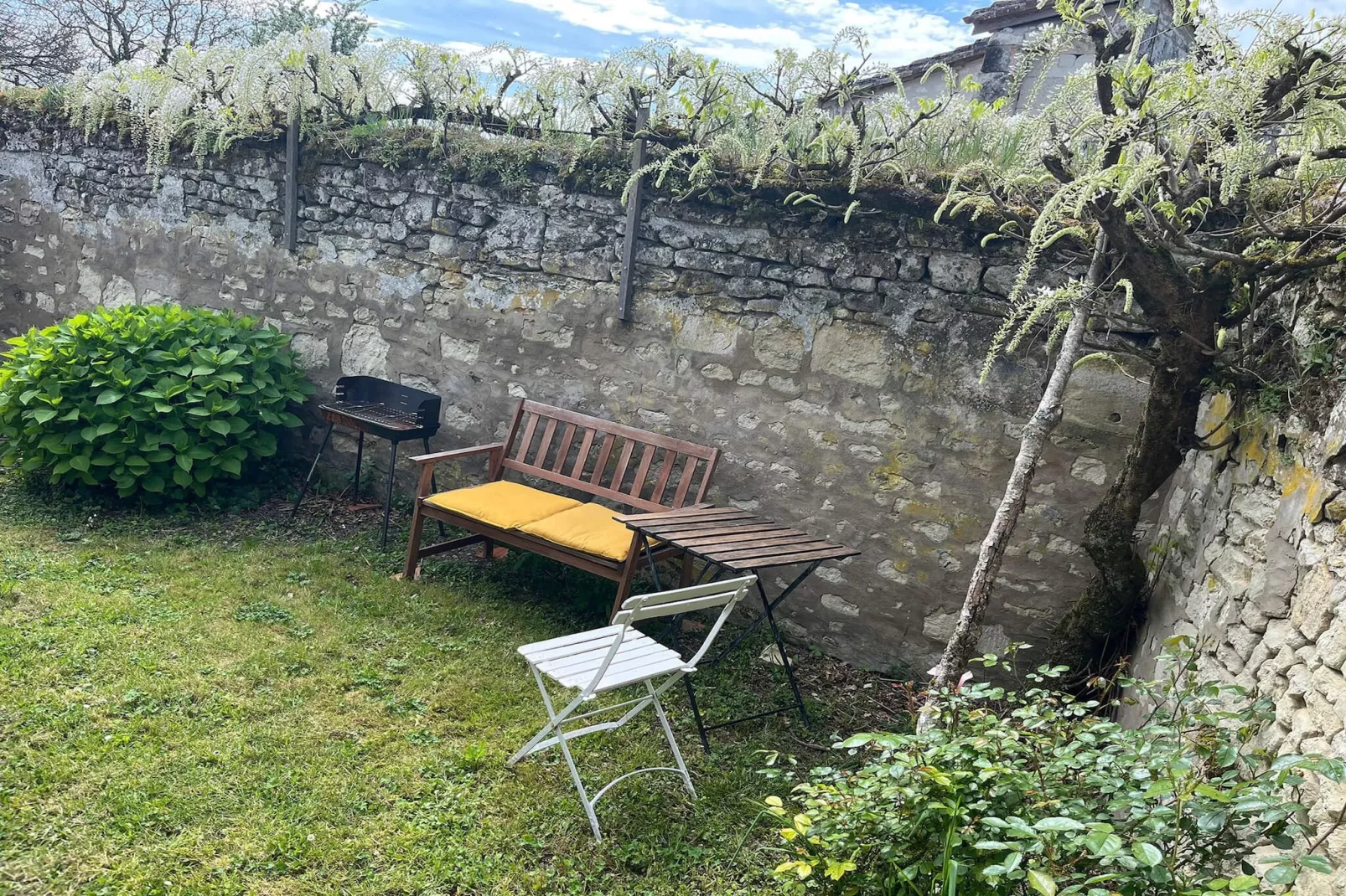 Maison de vacances Sossay - Terrace balcony