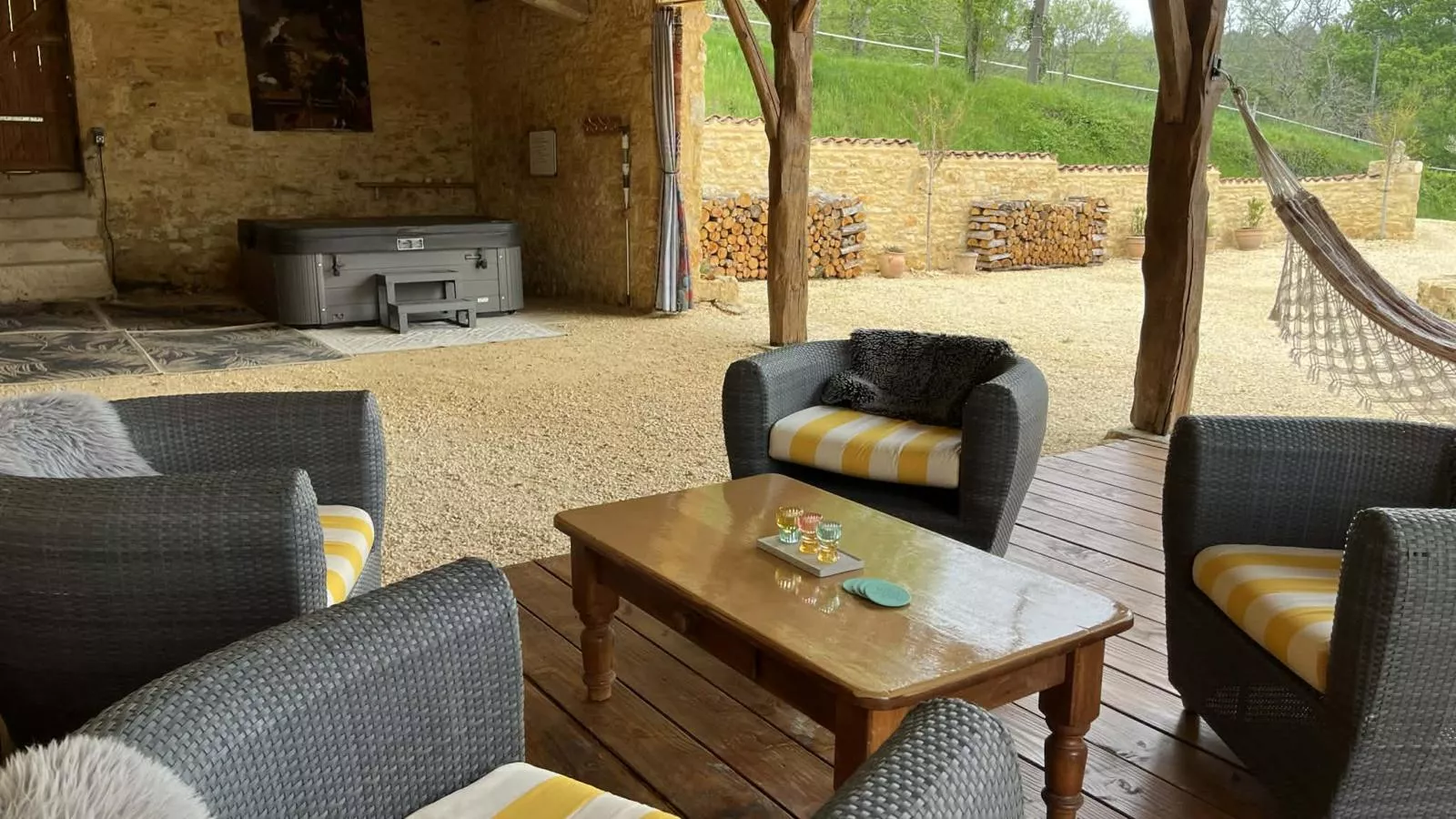 Le Mas dAmour - Terrasse/Balkon
