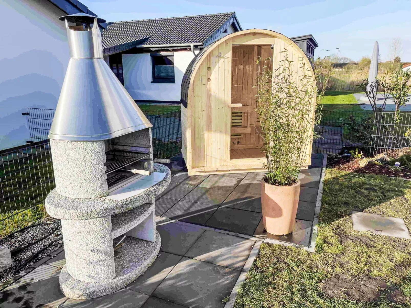 G22 Haus mit Garten, Strandkorb und Grillkamin - Outside