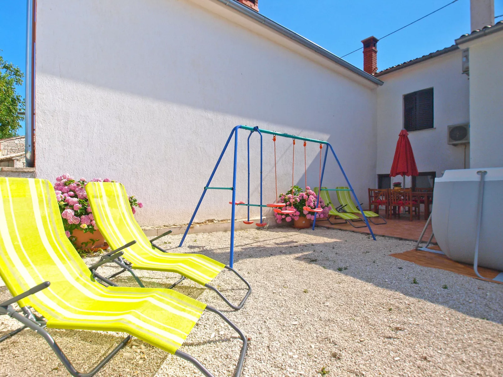 House 1430 - Draußen