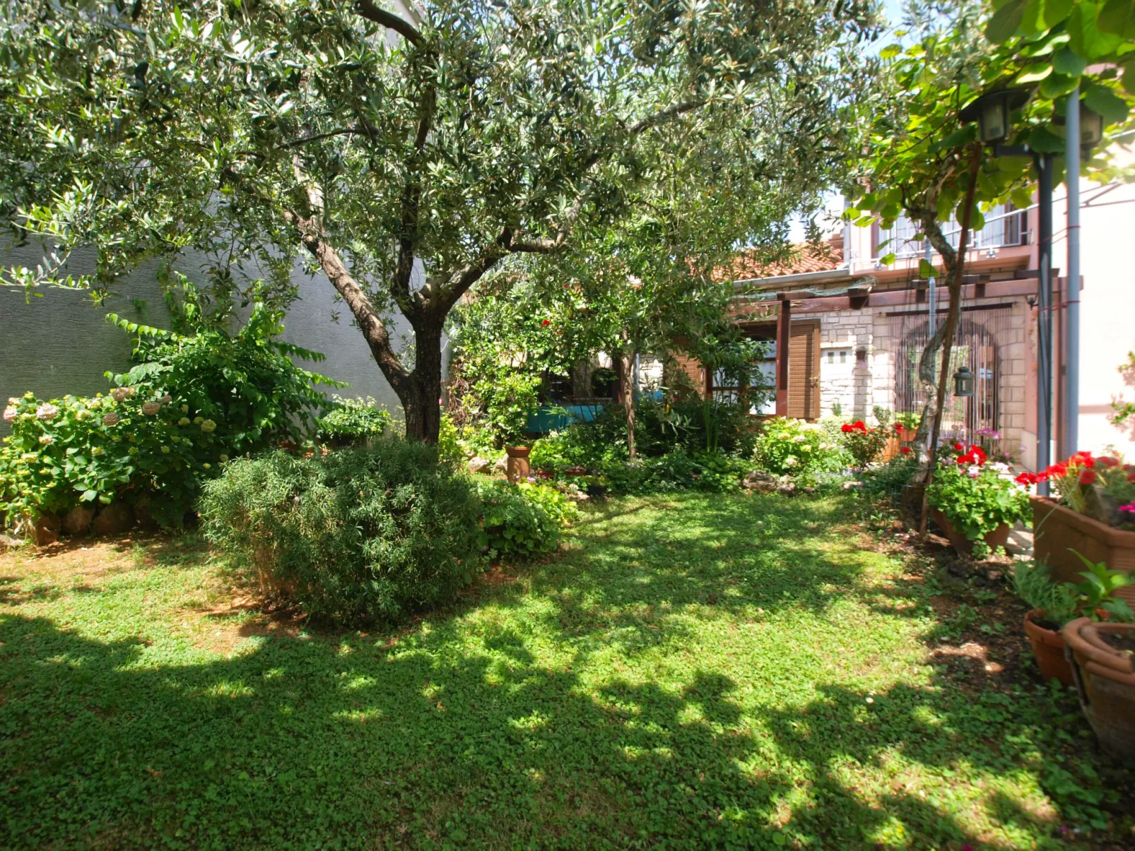 Apartment 64 - Draußen