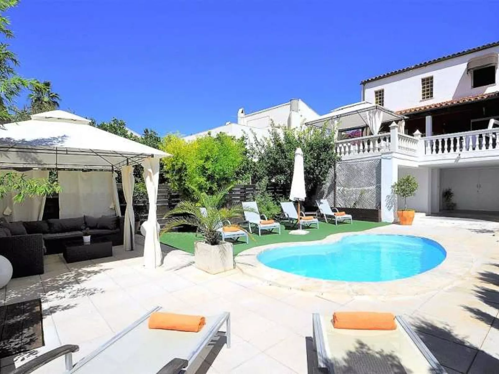Villa VARNA -Casa en Capdepera- Piscina Privada- Barbacoa. Niños bienvenidos - - Outside
