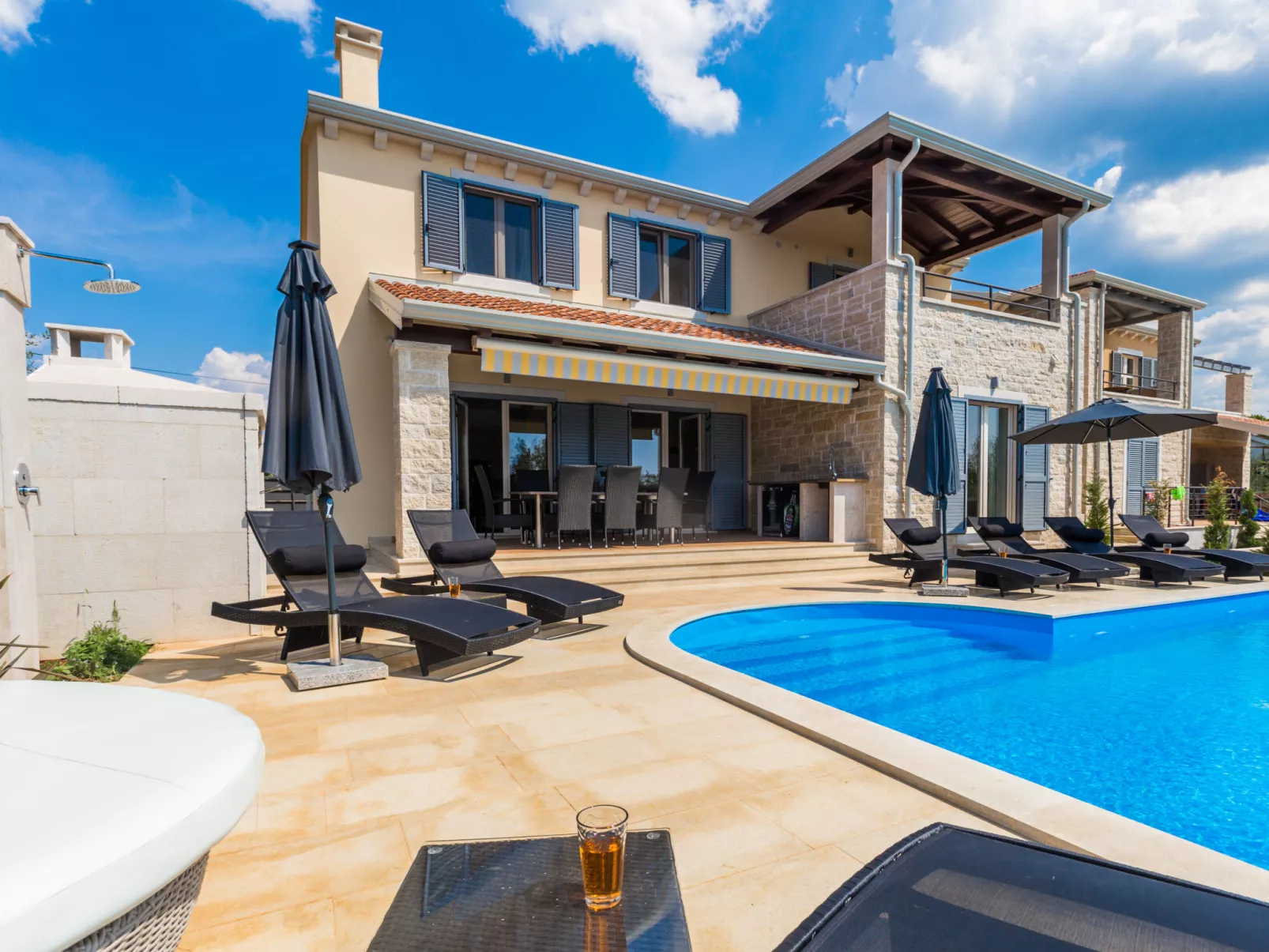 Villa LAURA AN - Outside