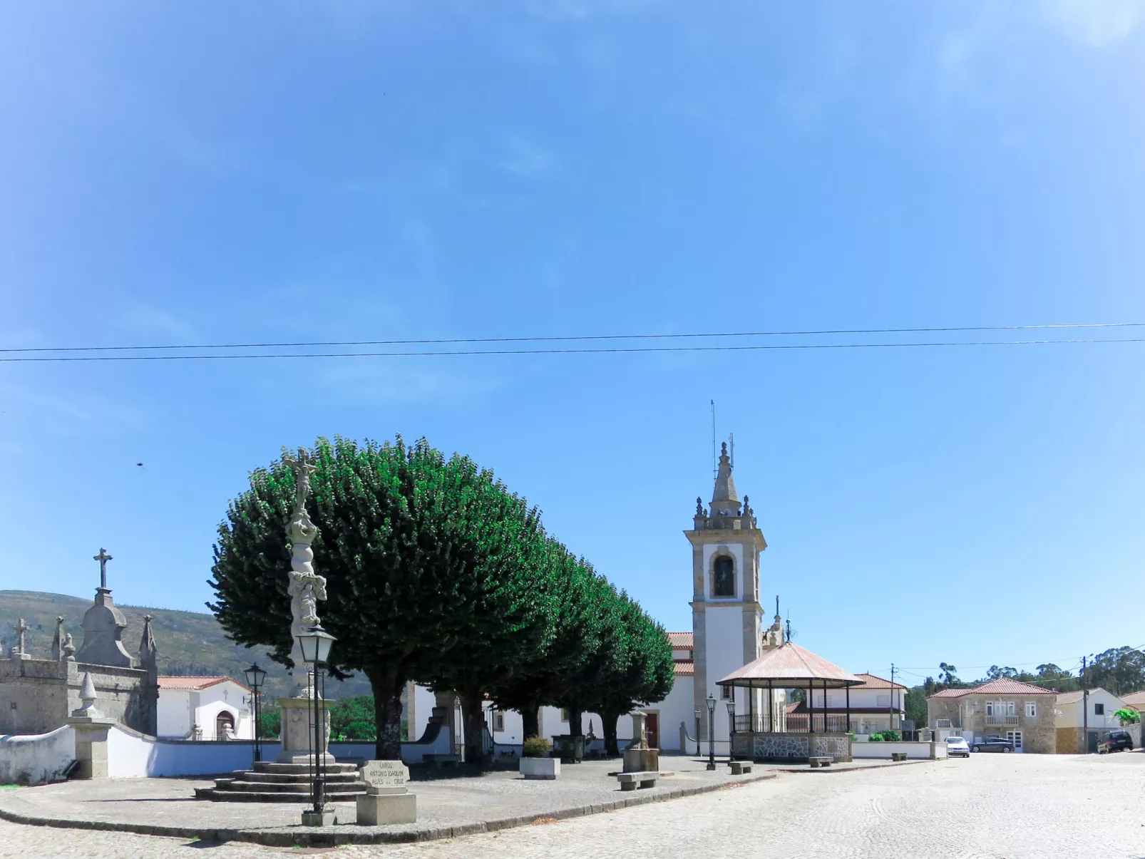 Senhor do Socorro-Outside