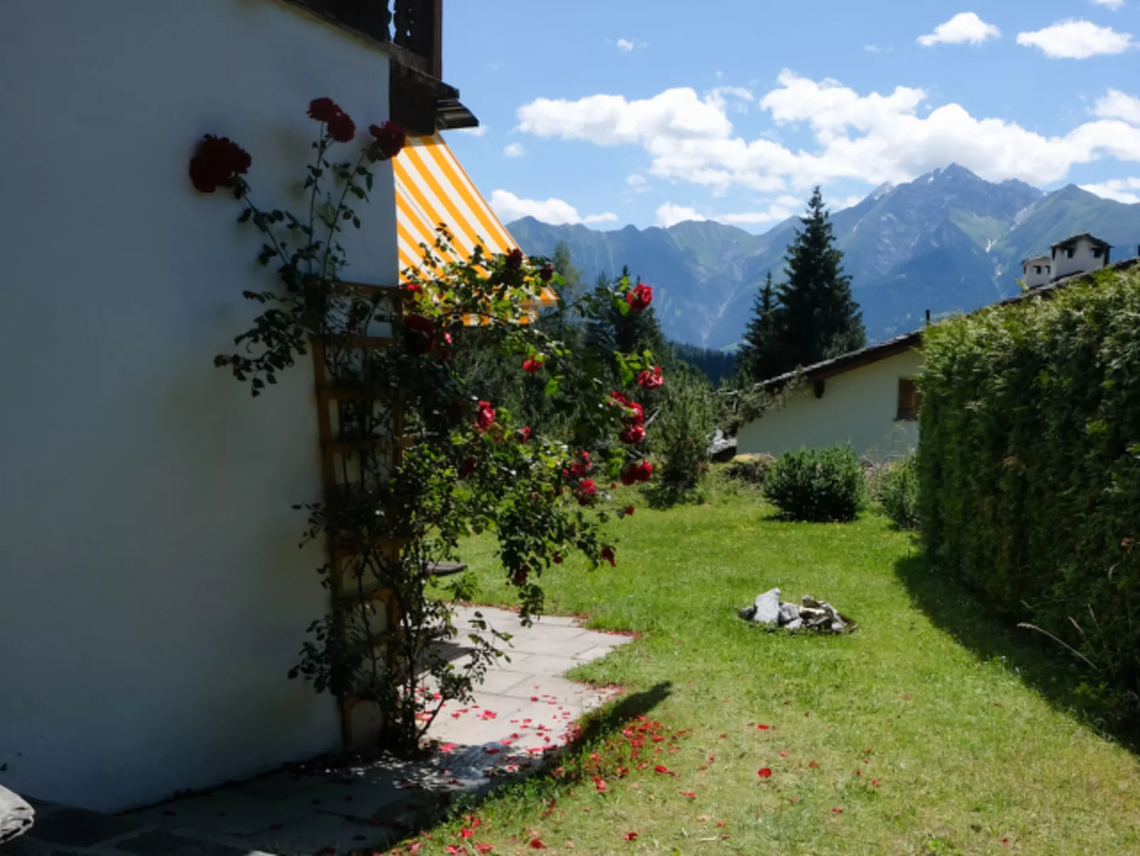 Haus 1, (Laax Murschetg). Haus 1