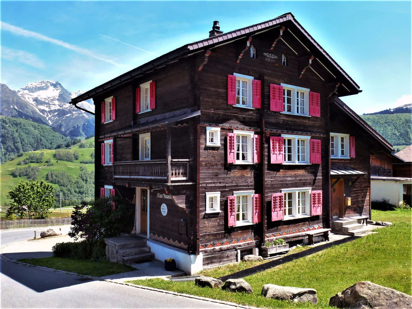 ANSAUNA appartaments, (Segnas/Disentis).