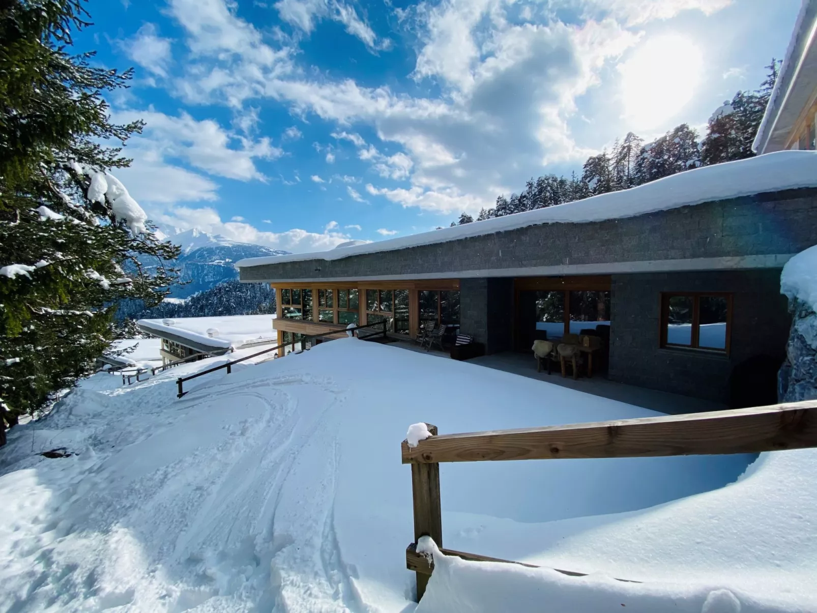 Alp Resort Ski In/Ski Out, (Laax Murschetg). 4.5 Zimmerwohnung