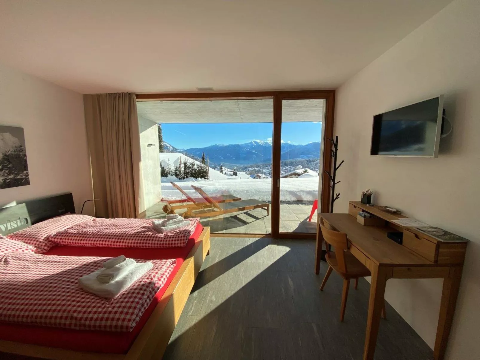 Casa Admisa, (Flims Dorf). 3.5 Ferienwohnung, 2 Duschen, 2 WC, 85 m2, für max.