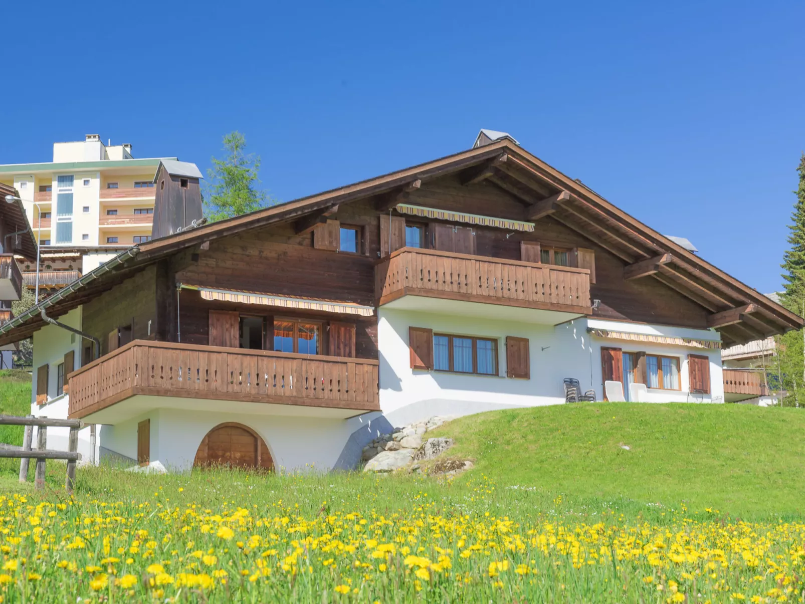 Casa Panorama Camartin, Brigels, (Breil/Brigels).
