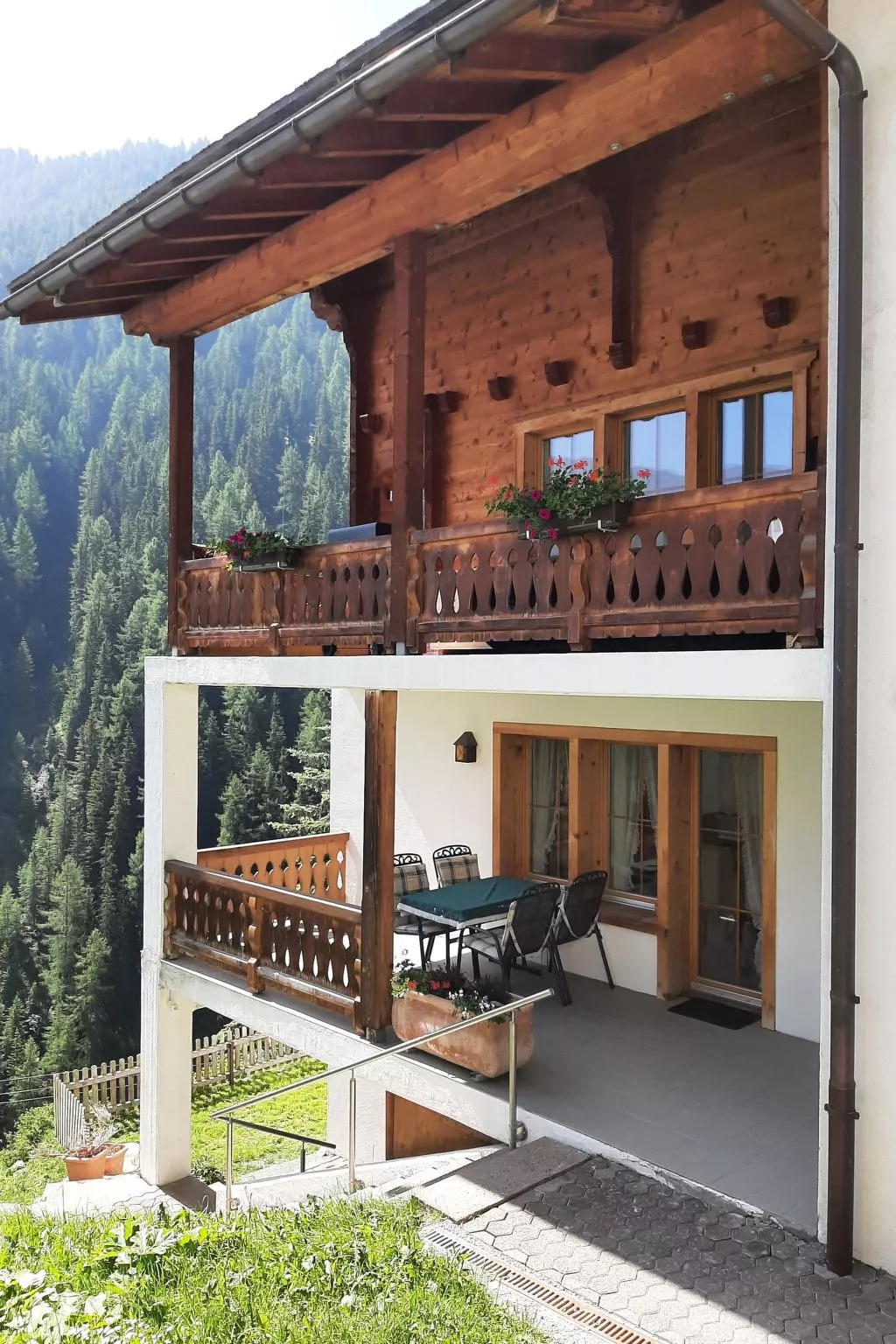 Chalet Guardaval, (Samnaun-Compatsch).