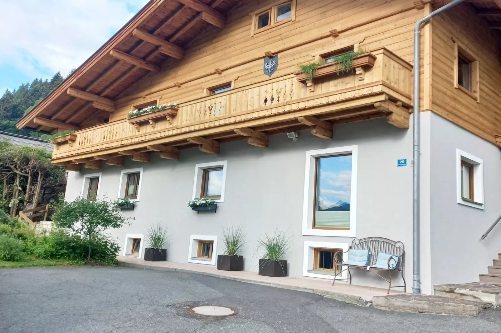 Eileen I - Exterior in summer