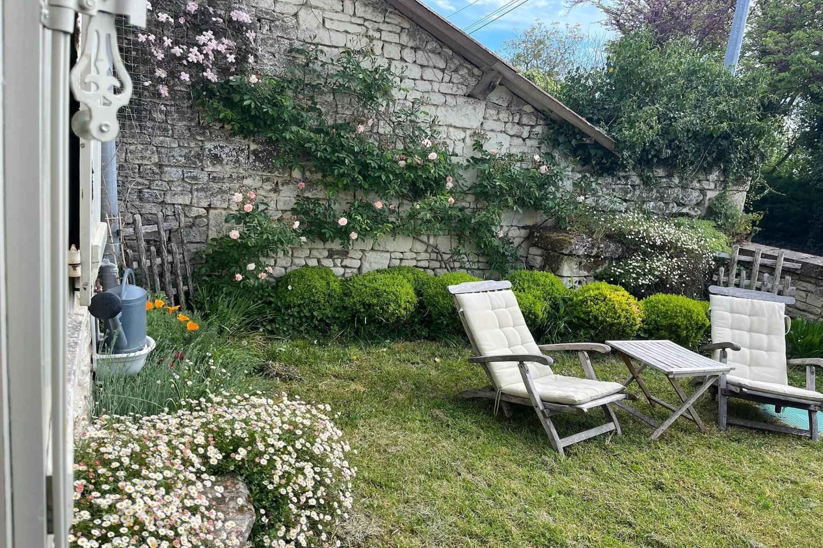 Maison de vacances Sossay - Terrace balcony