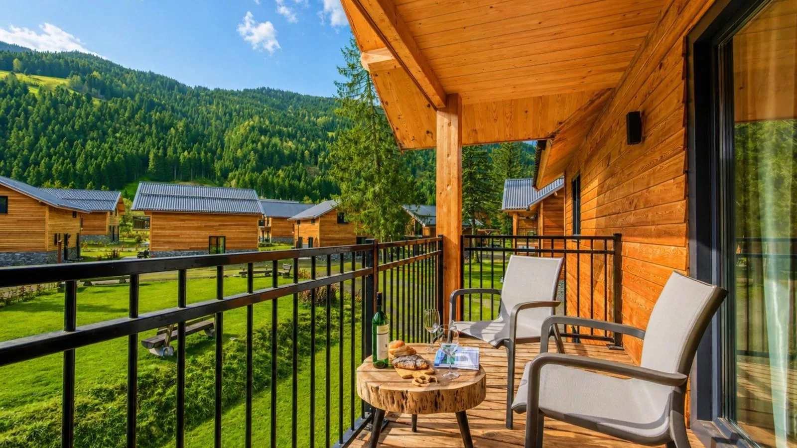 Seeblick am Afritzer See - View in summer