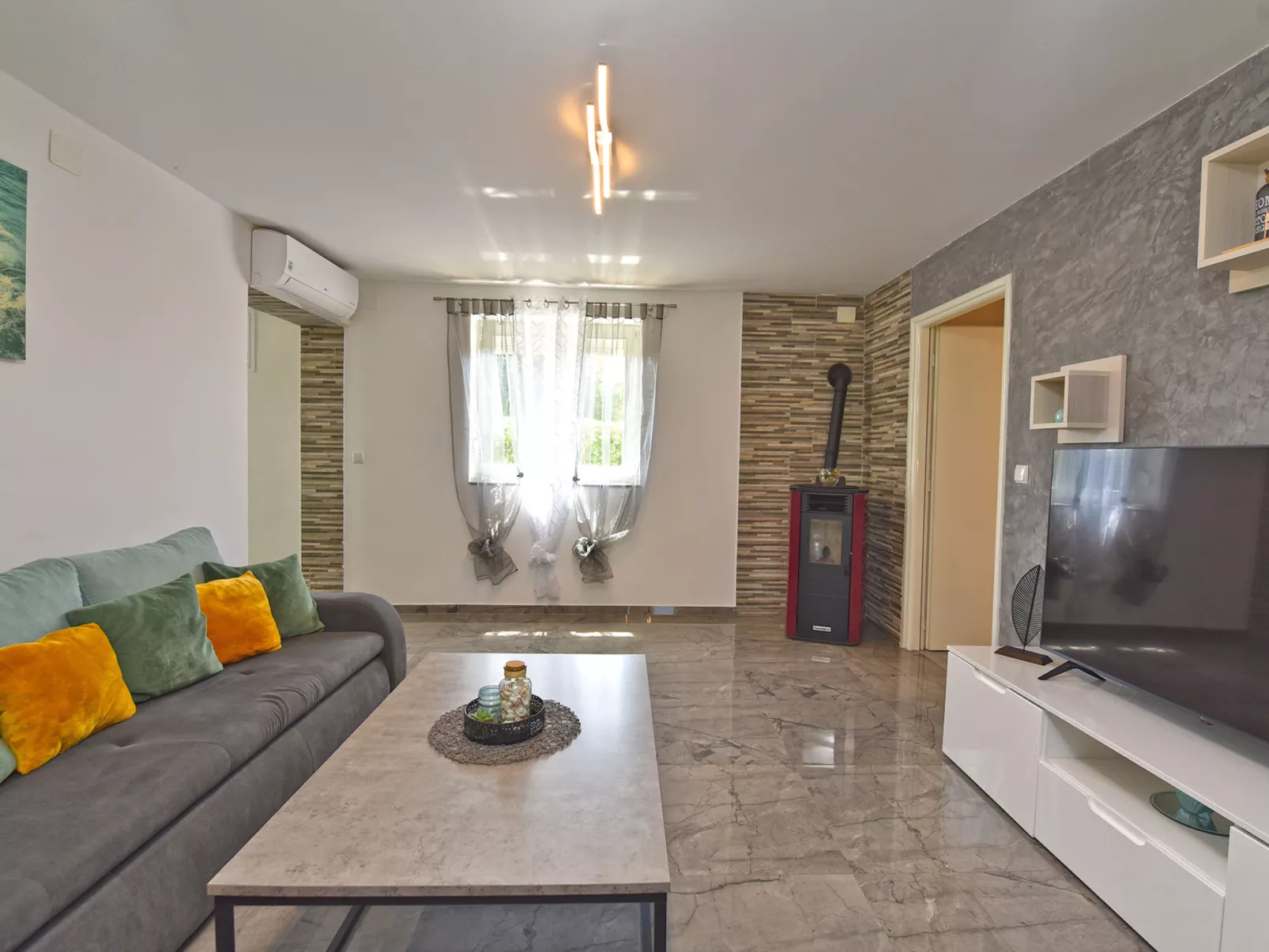 House 2154 - Inside
