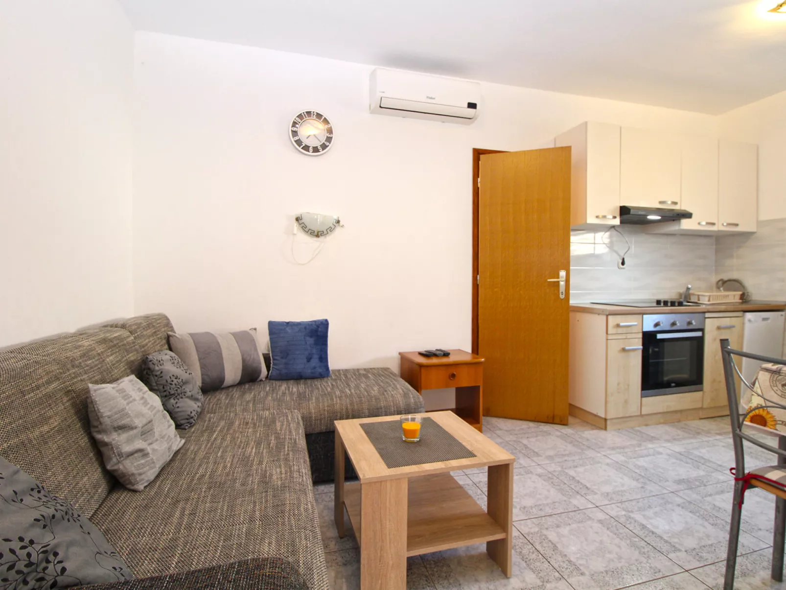 Apartment 768 - Dedans