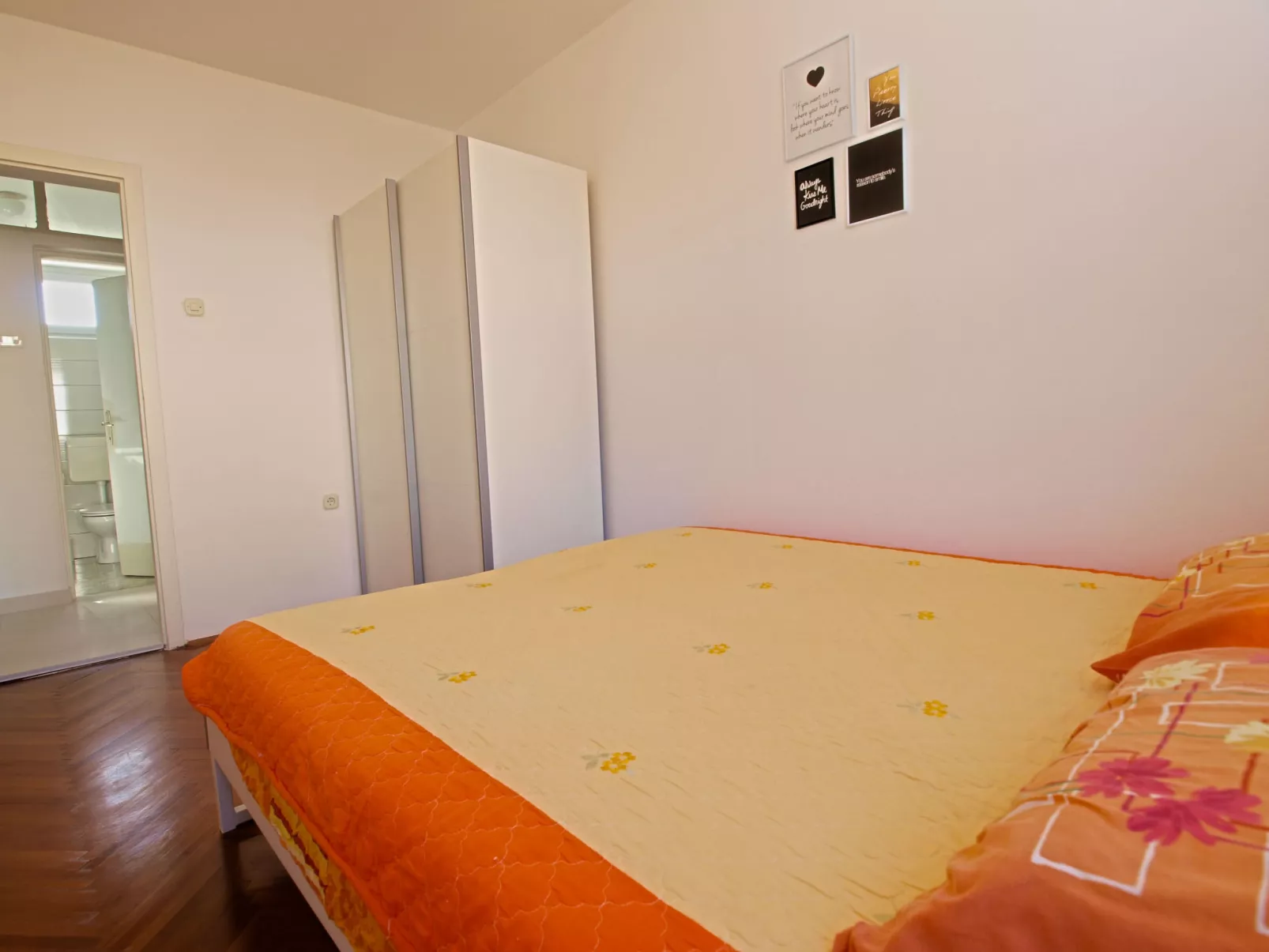 Apartment 1104 - Inside
