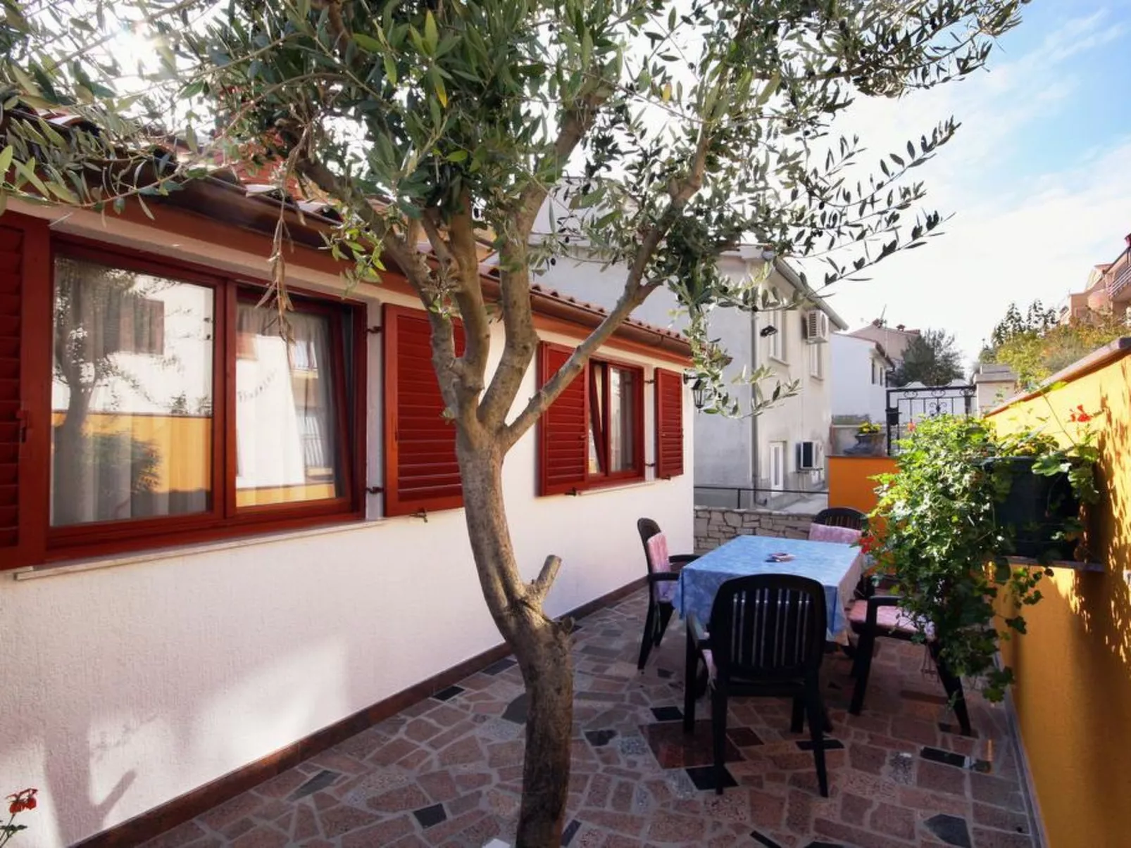 Apartment 1682 - Outside