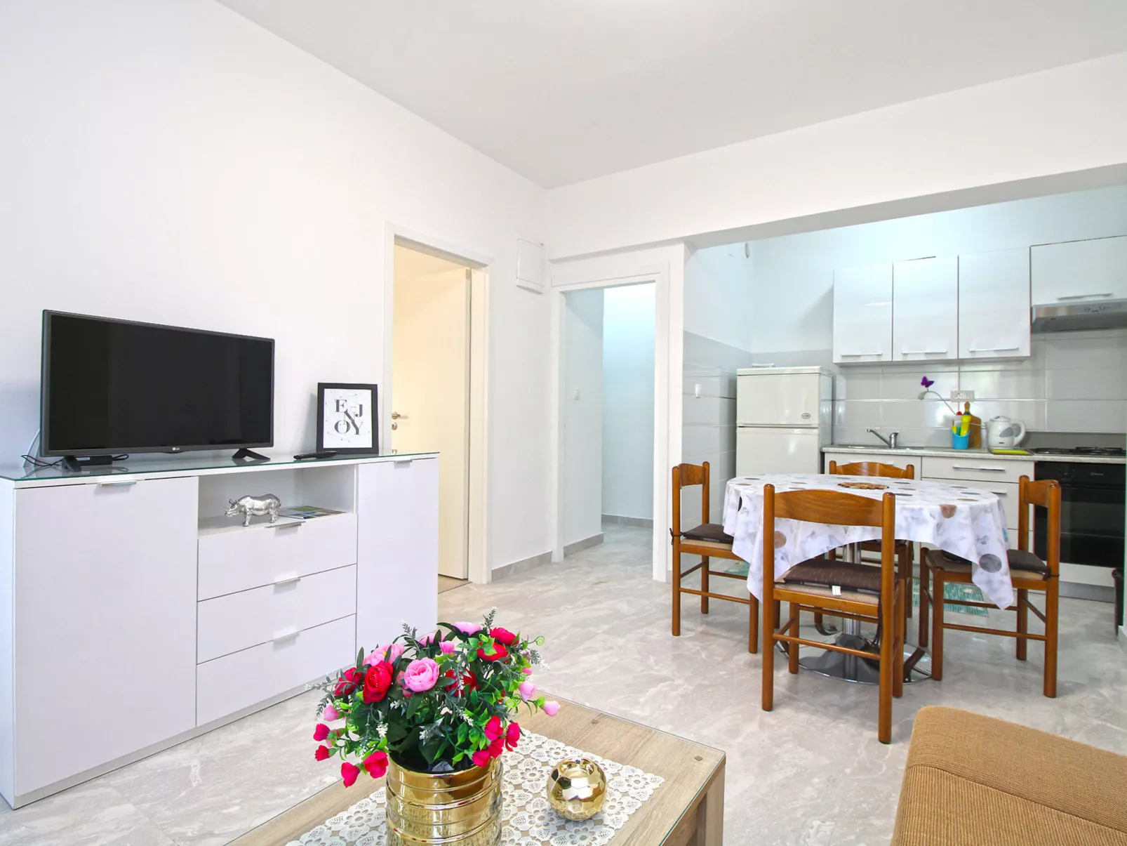 Apartment 1828 - Inside