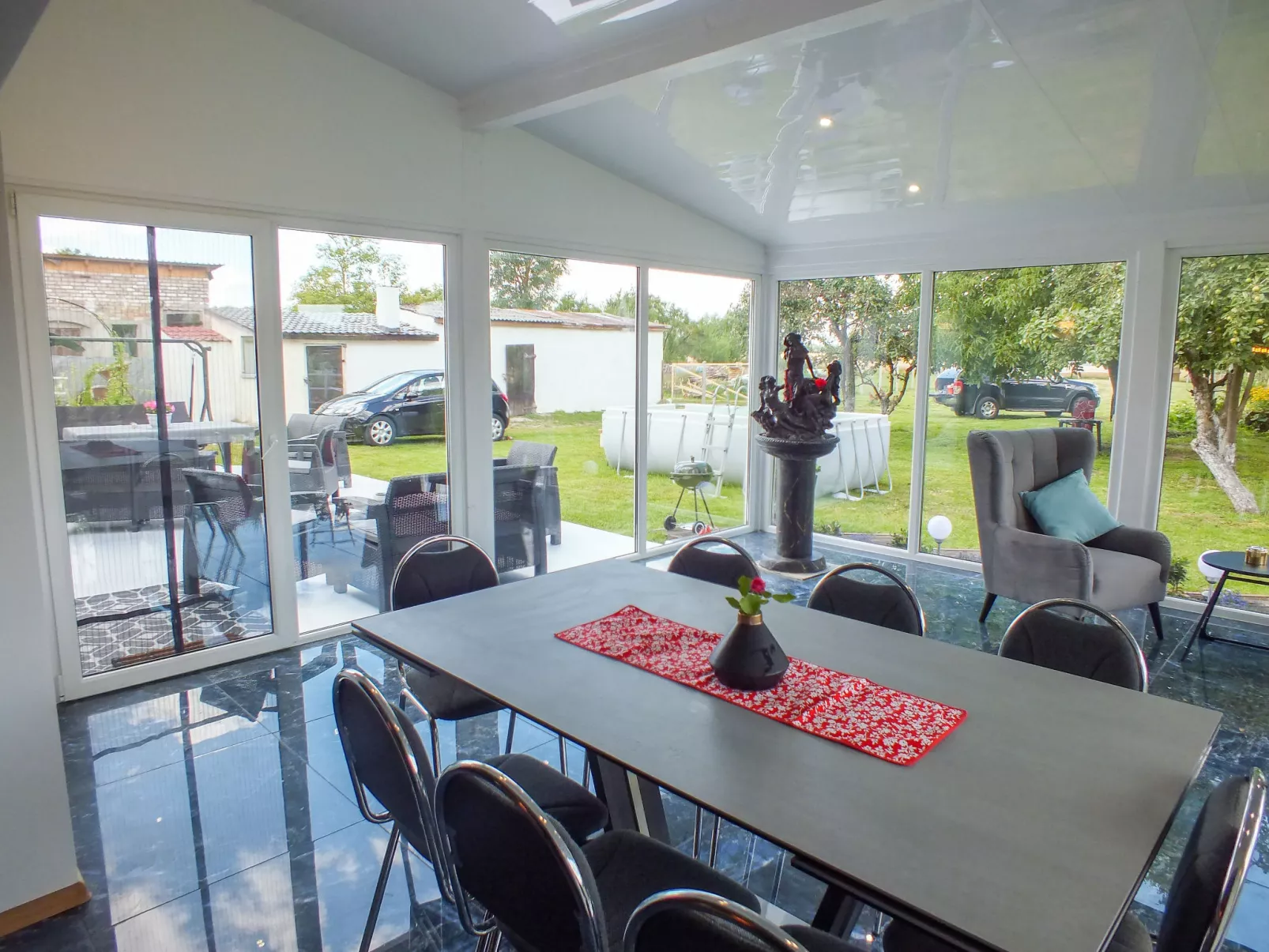 Country House Premium-Drinnen