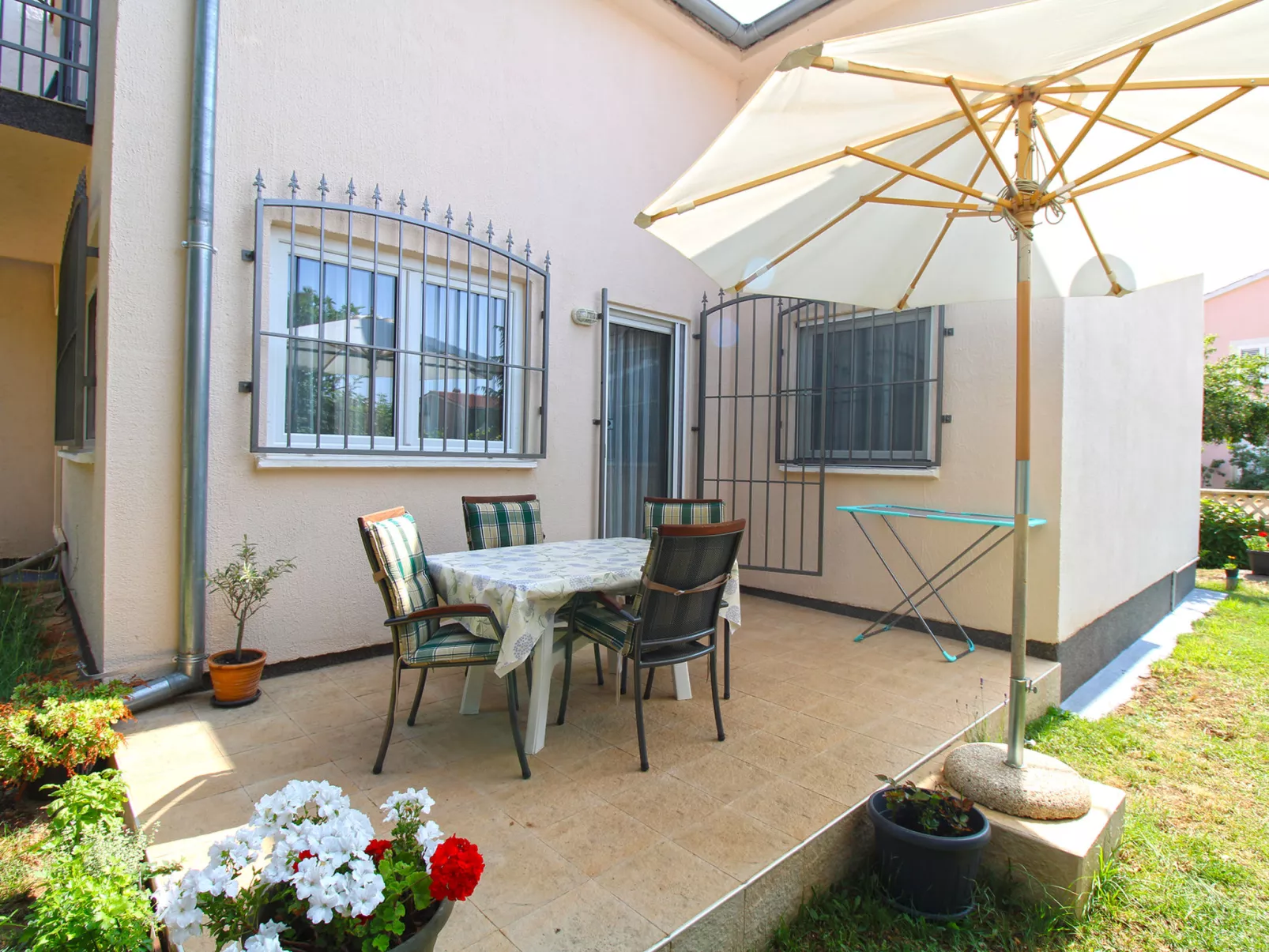 Apartment 1840 - Dehors