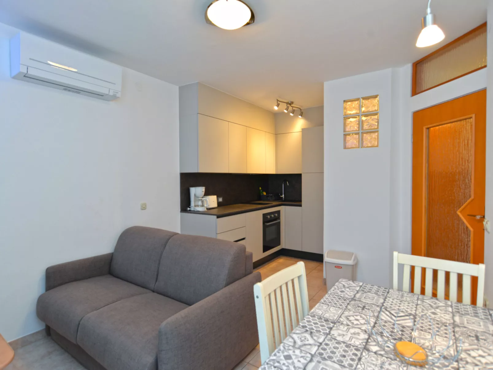 Apartment 1299 - Inside
