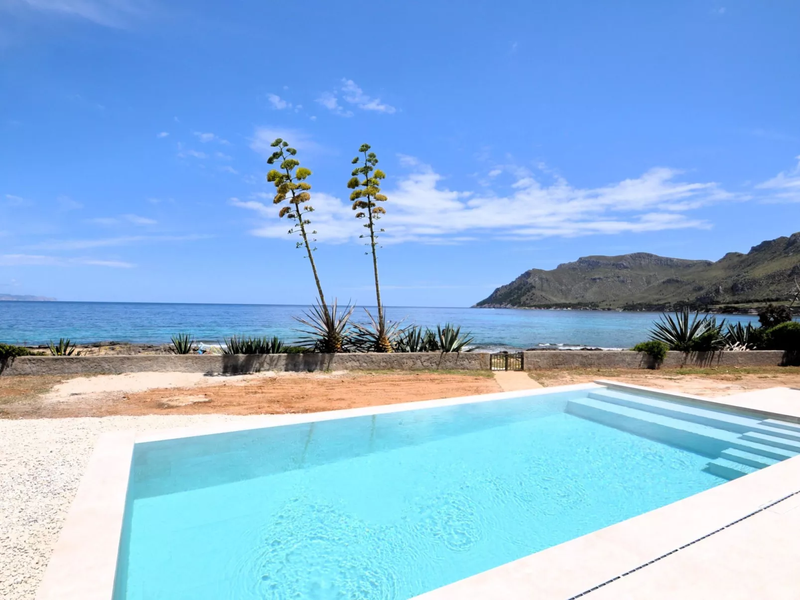Villa XOROI con Piscina en Betlem (Mallorca) con vistas a la Bahía de Alcudia y - Outside